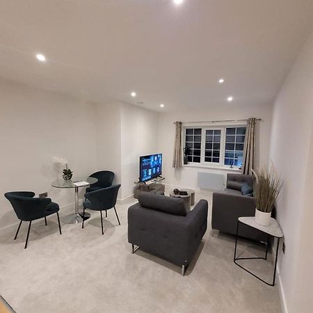Luxury 2 Bed Apartment In The Heart Of Rochester Wainscot Exteriér fotografie
